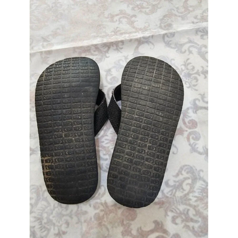 Sanuk good used